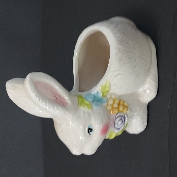 Vtg. Ceramic Easter Bunny Planter - Picture 1 of 6